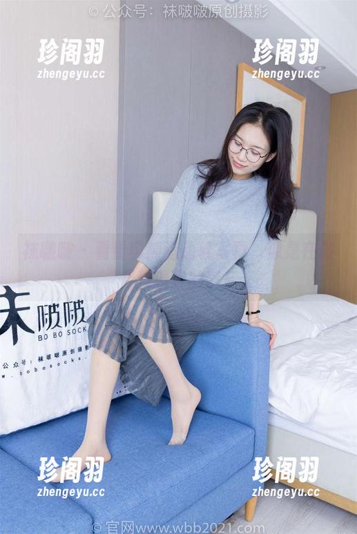 袜啵啵 - 看看熊熊运动鞋写真，像是在做月球漫步的梦！