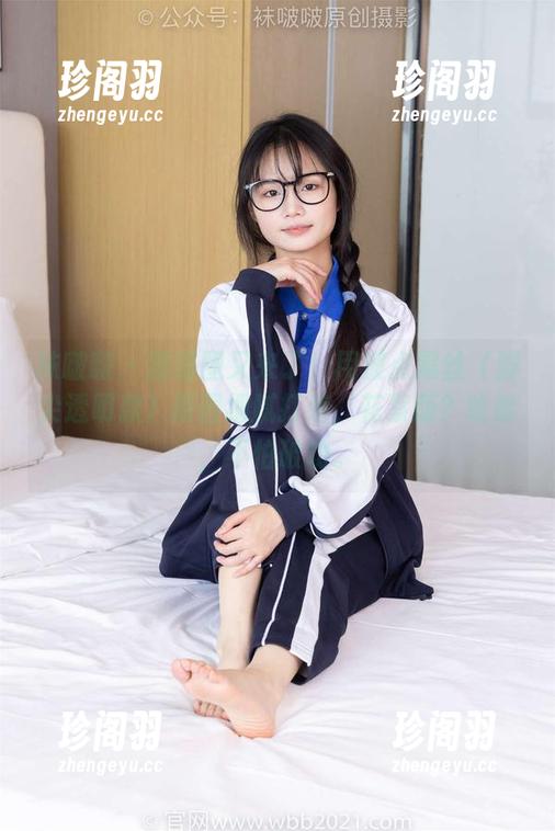 袜啵啵 - 甜甜圈又来了！用波点黑丝（脚尖透明款）原图细腻打磨，花絮版？哈哈，不怕破功。