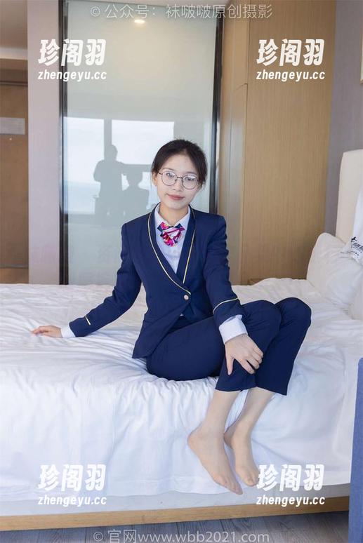 袜啵啵 - 资源检阅：芝士作品集中的银行制服裤里丝，总让人忍俊不禁！