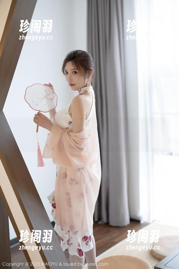 语画界-徐莉芝 语画界 - 翻开徐莉芝的图包,灰丝给人一丝想入非非的诱惑