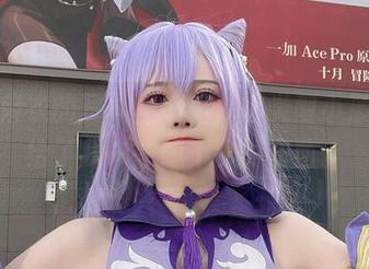 樱岛麻衣的写真图册里，阳炎型小菠萝又给了我一些想不到的东西。