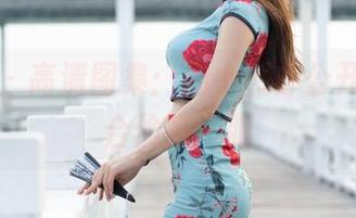 魅妍社 – 高清图集：周小然办公开会，适合偷瞄一眼