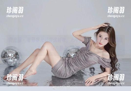 微密圈 - 看到黎允熙穿这衬衣，心中默念：我要把你变成我女友！图片独占，快来下载！